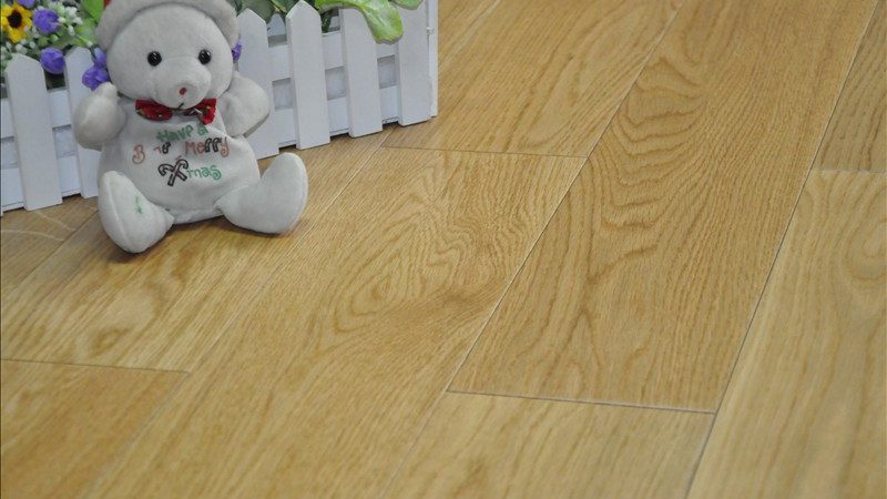 上海仓库复合地板：揭秘其背后的技术优势与选购要点**